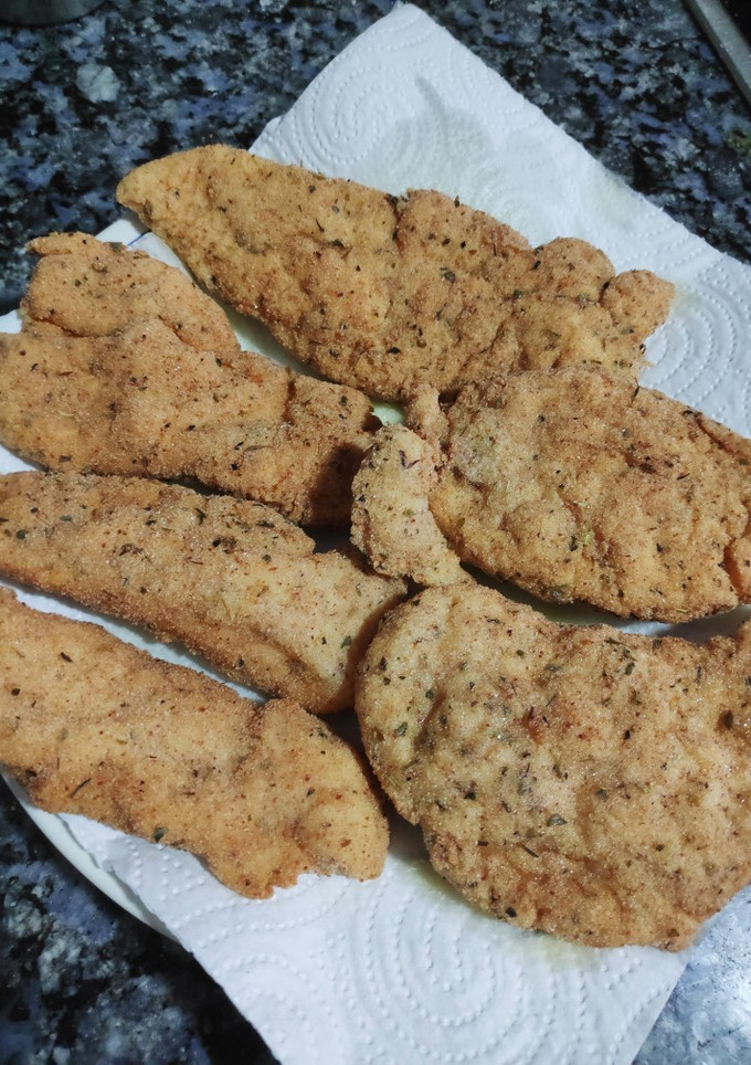 Una foto de Pollo empanado con harina de maíz