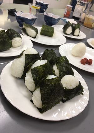 A picture of Rice ball (onigiri).