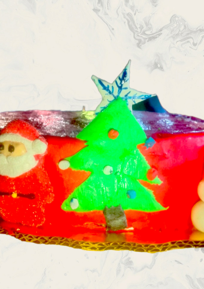 Una foto de Pastel de fondant con decoración de Navidad