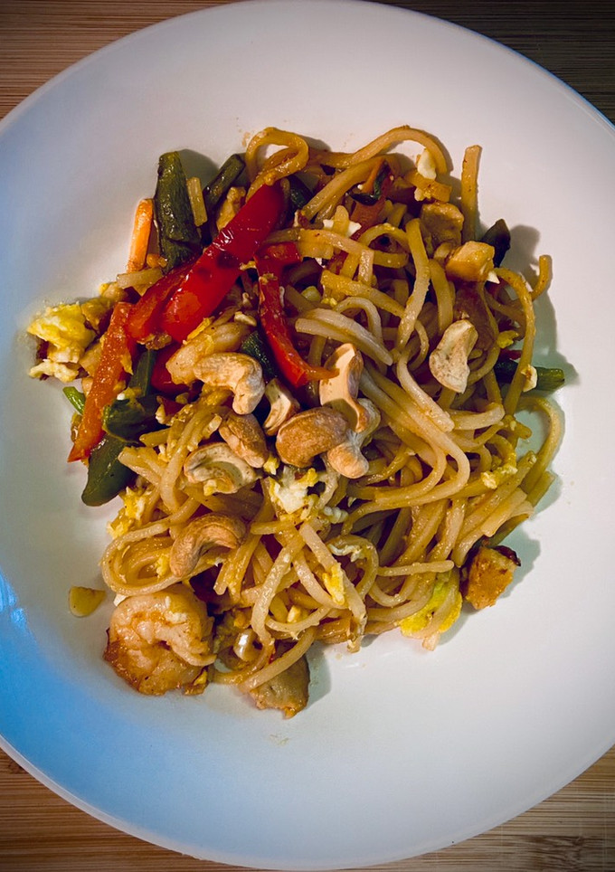 Una foto de Noodles con costilla de cerdo y gambas!🥡🥢