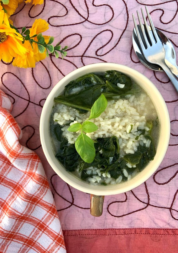 Una foto de Arroz caldoso con acelgas