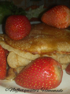 A picture of Strawberry pancakes.