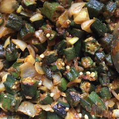 A picture of Msaledar bhindi.