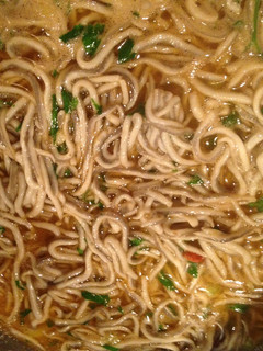 Una foto de Gulas en salsa verde
