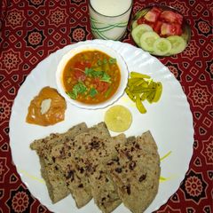 Bajra Roti A picture of Bajra Roti.