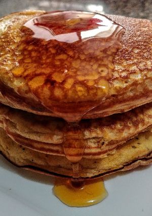 Una foto de HOTCAKES🥞Con Dulce de leche (arequipe)...!