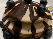 Una foto de pancakes almendra