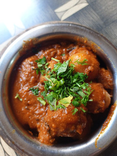 લસણીયા બટાકા (Lasaniya Bataka Recipe In Gujarati) રેસીપી મુખ્ય ફોટો