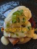 Crumpet Eggs Benedict