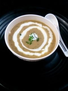 मशरूम सूप (Mushroom soup recipe in hindi) रेसिपी मुख्य फोटो
