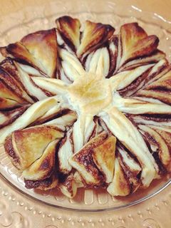 Una foto de Flor de hojaldre y nocilla