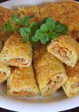 A picture of Ground Beef & Veggie Pies with Flaky Pastry.