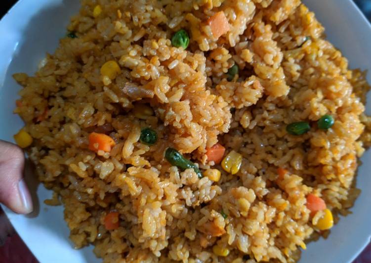 Resep Nasi Goreng Salmon Asap yang Bikin Ngiler