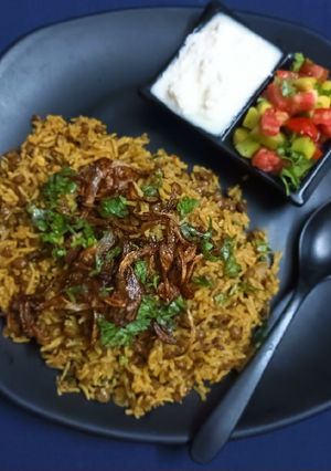 A picture of Lentil rice (Mujadara).