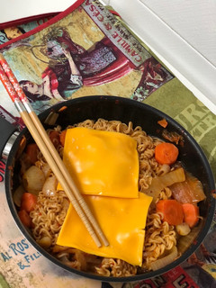 Una foto de Yakisoba con aceite de sésamo