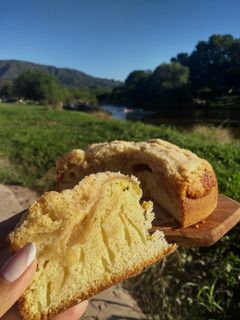 Una foto de Tarta de manzana con crumble✨