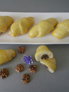 عکسی از دستور کروسان خرما و گردو