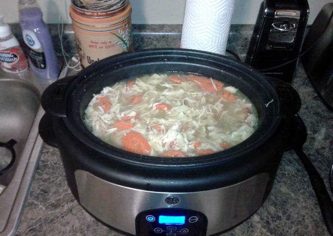Easy slow cooker chicken noodle soup