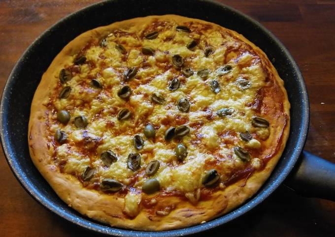 Resep Pizza Oven (Tanpa Telur, Hasilnya Lembut Dan Mantab ☺) Oleh Bunda