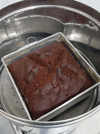 Langkah Gampang Membikin Resep  Bolu Coklat Kukus (Base Cake Ultah) yang Bisa Manjain Lidah, Bisa Manjain Lidah