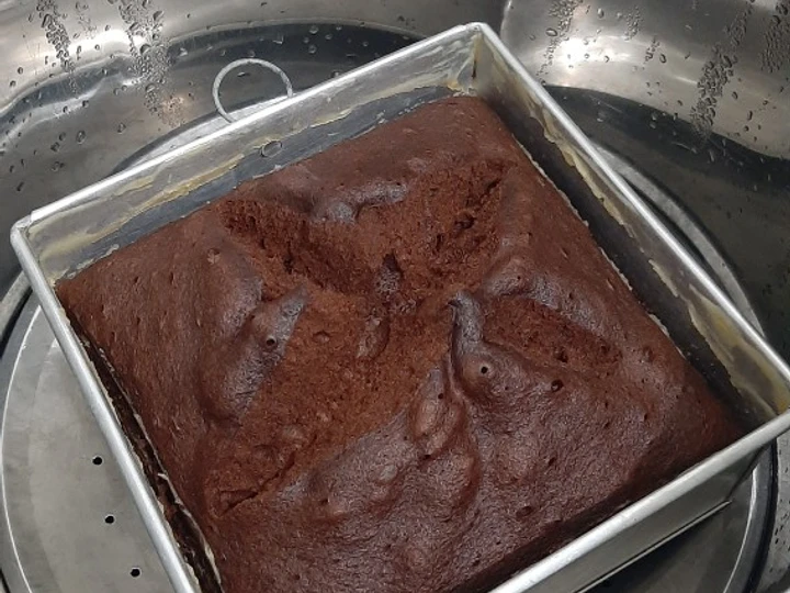 Langkah Gampang Membikin Resep  Bolu Coklat Kukus (Base Cake Ultah) yang Bisa Manjain Lidah, Bisa Manjain Lidah