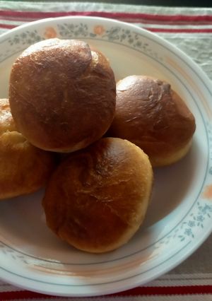 A picture of Cream Bun (Kerala Bakery Style).