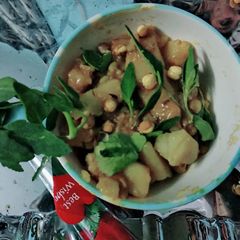 A picture of Aloo veg.