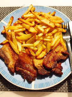 Császár hús és burgonya Air fryerben sütve recept fotója