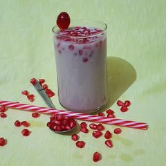 A picture of Pomegranate smoothie.