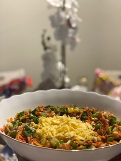 صورة لوصفة سلطه لذيذه بجبن شيدر 🥗
