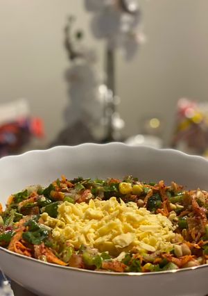 صورة لوصفة سلطه لذيذه بجبن شيدر 🥗