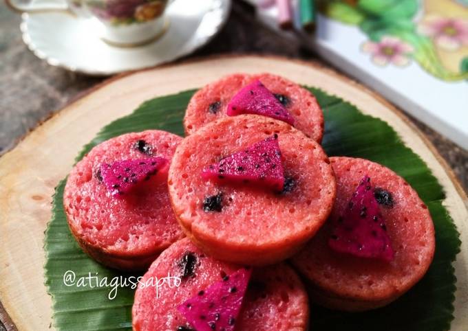 Resep Bika Ambon Kulit Buah Naga (227) yang Enak Banget