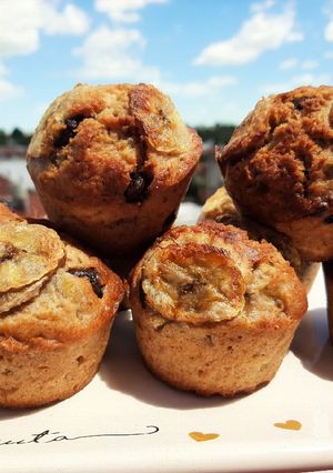 Una foto de Muffins de banana ¡Muy fáciles y rápidos! 🍌