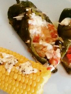 Una foto de Chiles rellenos de camarón