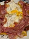 Huevos Rotos con Jamón y Chorizo