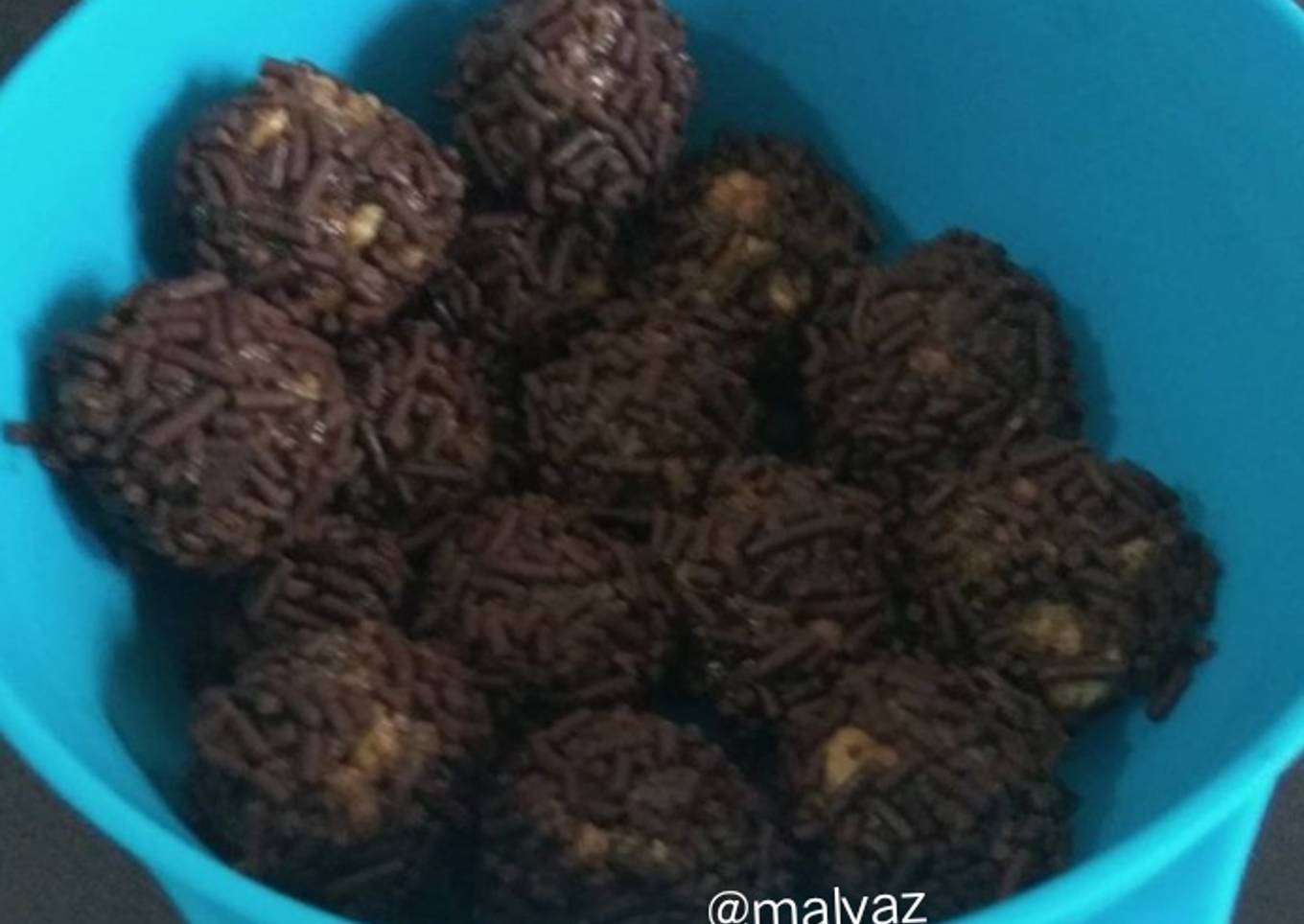 Bola-bola Coklat