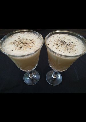 A picture of Horlicks+Banana Smoothie.