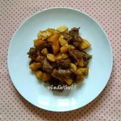 A picture of Daging+kentang kecap.