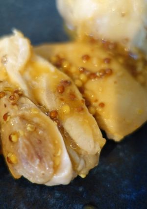 A picture of Honey mustard chicken with soy sauce.