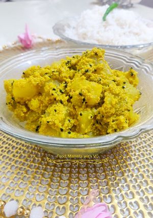 A picture of Bengali Aloo Posto.