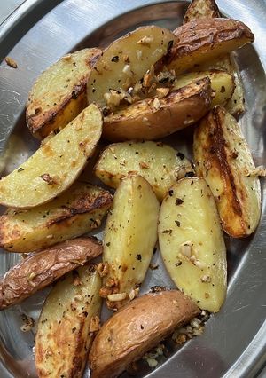 A picture of Roasted potatoes.