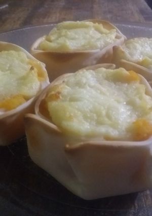 Una foto de Canastitas de calabaza y queso de papa