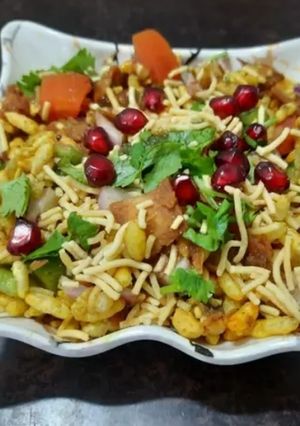 ભેળ (Bhel Recipe In Gujarati) રેસીપી મુખ્ય ફોટો