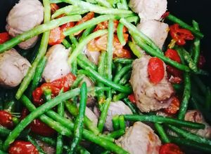 Une photo de Jarret de porc haricots vert au cookeo