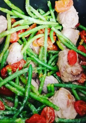 Une photo de Jarret de porc haricots vert au cookeo