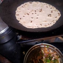 A picture of Wheat roti.