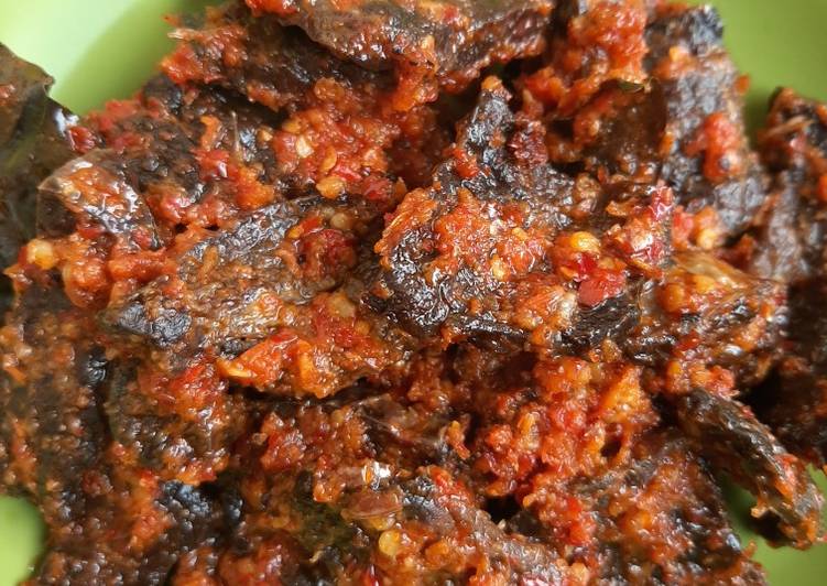 Langkah Mudah untuk Menyiapkan 55.Balado paru yang Bisa Manjain Lidah