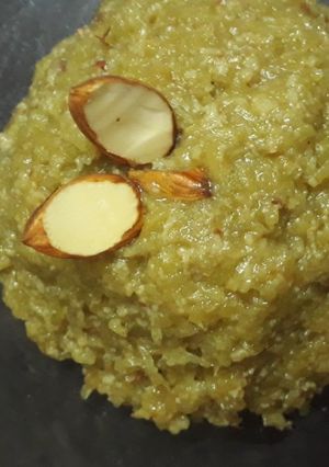 A picture of Lauki ka halwa (bottlegourd halwa).