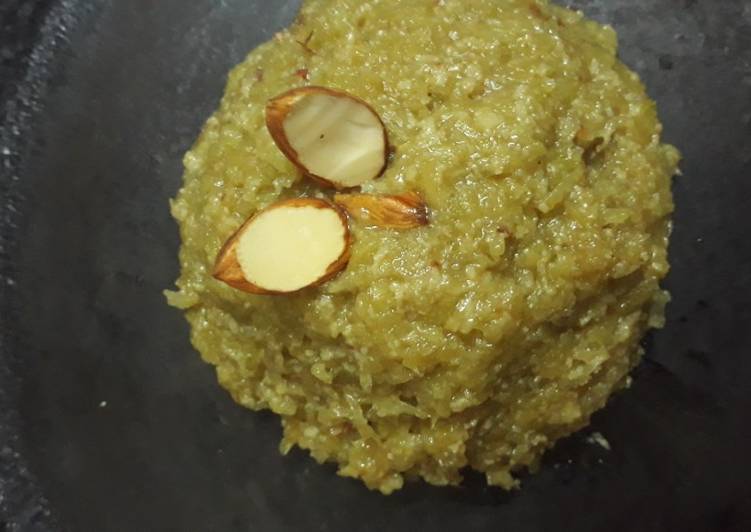 Lauki ka halwa (bottlegourd halwa)