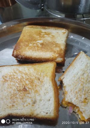 A picture of Chicken cheese Sandwich.